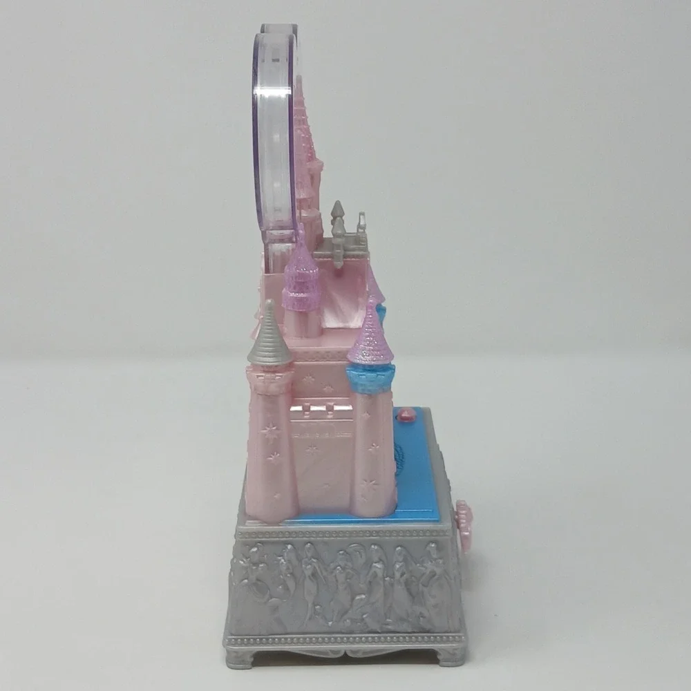 Disney Princess Wishes 100th Celebration Castle Light Up‎ Musical Jewelry Box